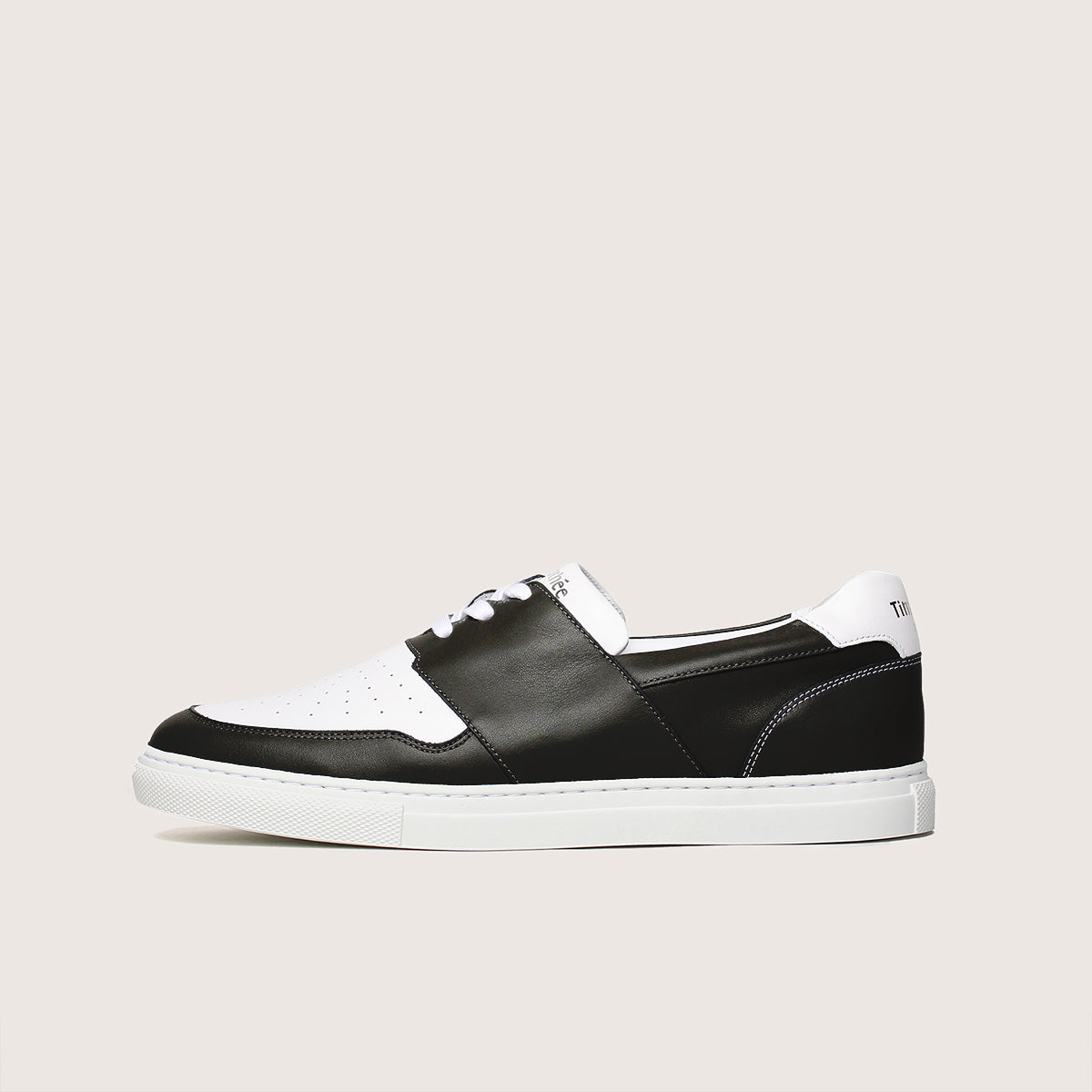 Timothee Paris clean sneaker Pyla Carbon black profile photo